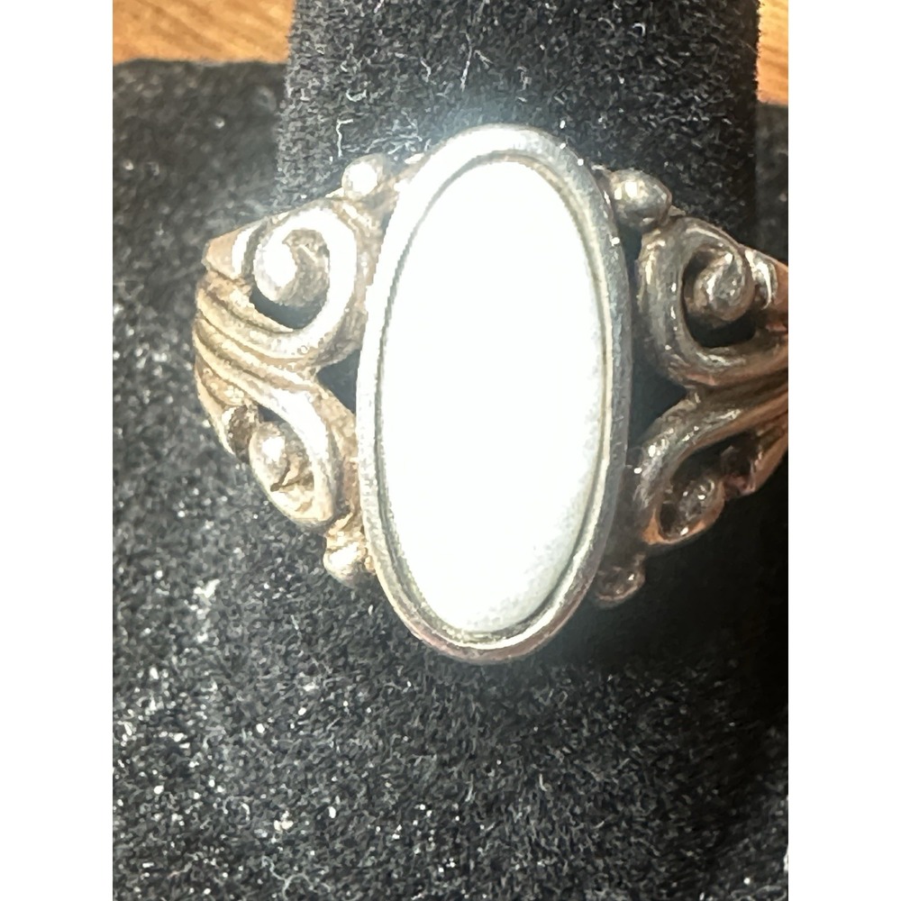 Vintage Sterling Silver Ring w/ Snow White Pearl Stone - Ring Size7 - Picture 9 of 10